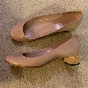 Gucci nude pumps